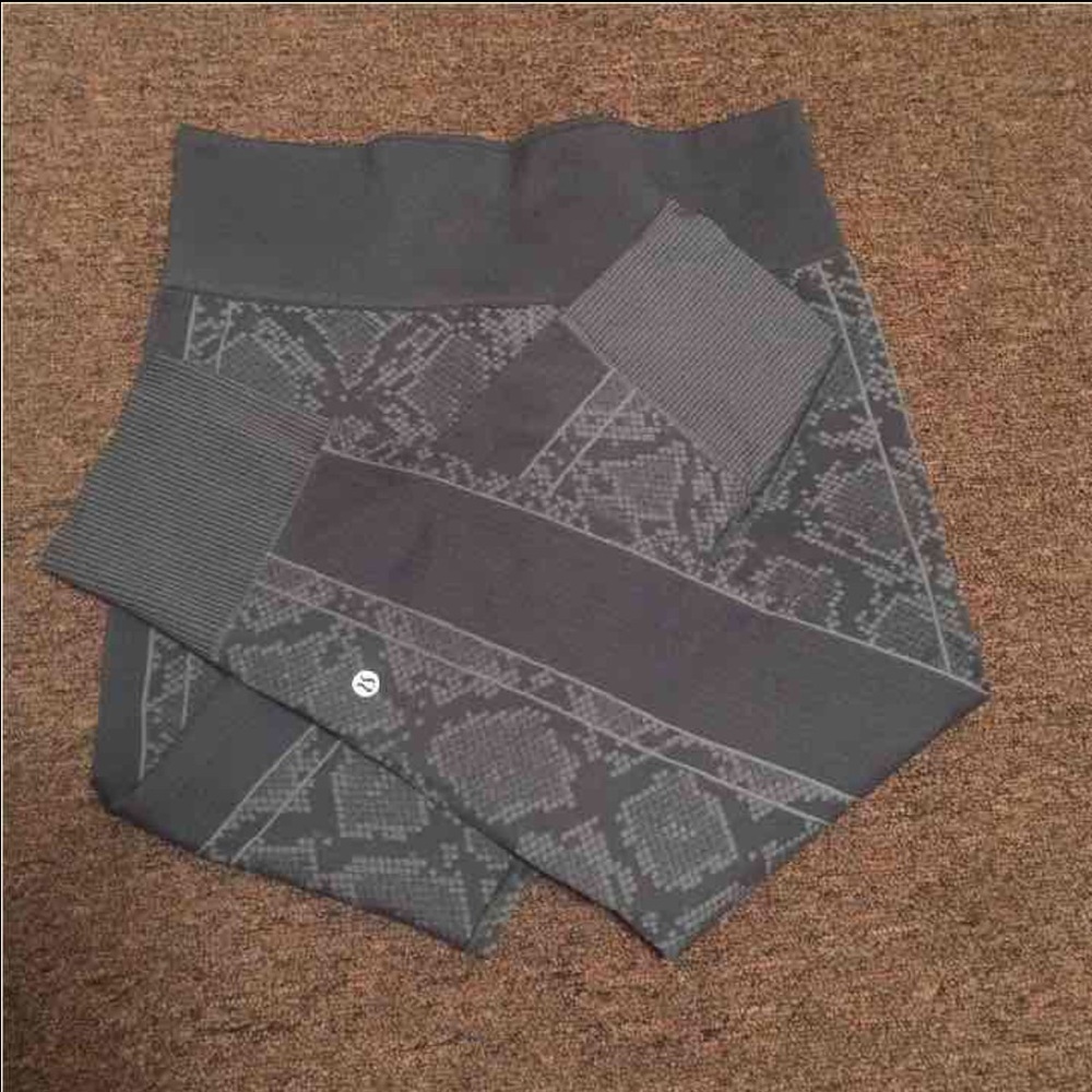 Lululemon grey leggings